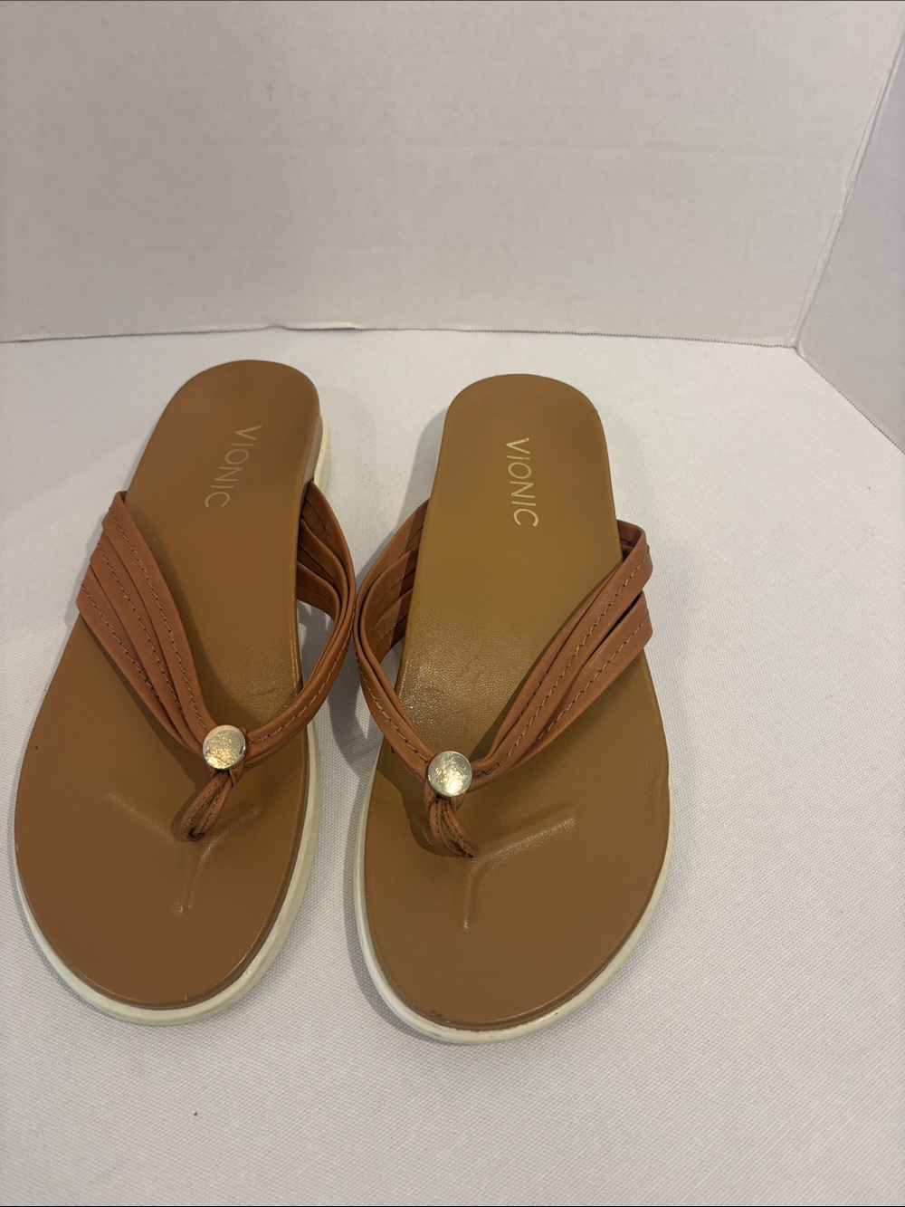 Vionic Catalina Tan Leather with White Sole Strappy Orthopedic Thong Sandals. 7